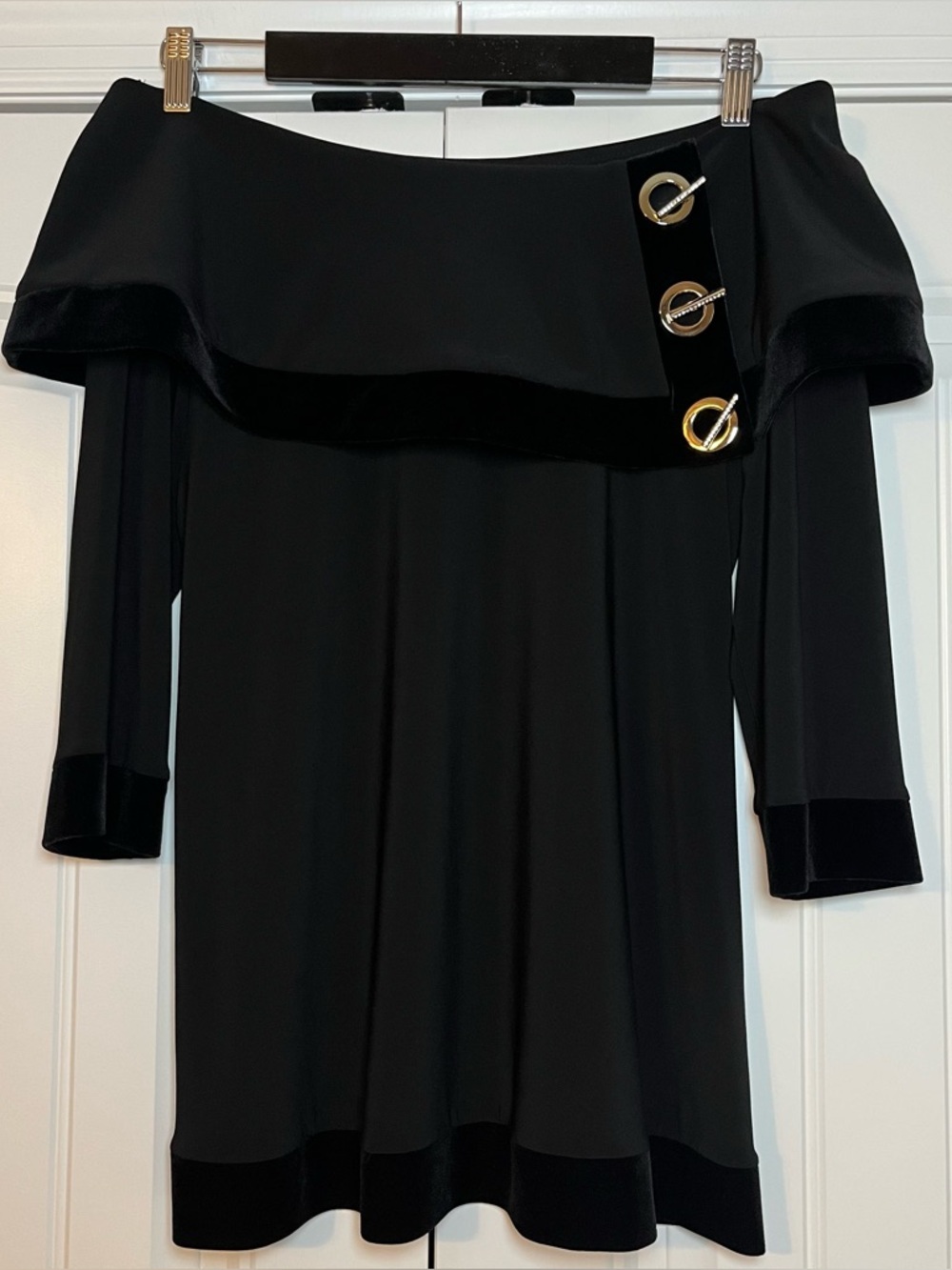 Joseph Ribkoff Velvet Trim Y2K Halter Blouse Top Black Metal Hardware Size 12